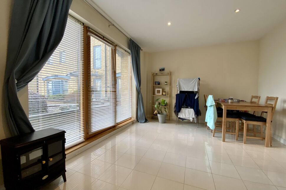 Lounge / Dining Room