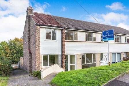 5 bedroom Semi Detached House for sale