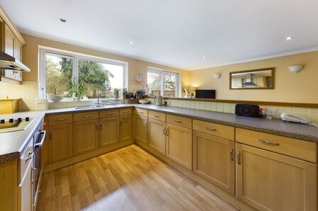 St Georges Close, 3 bedroom Semi Detached House for sale, £435,000