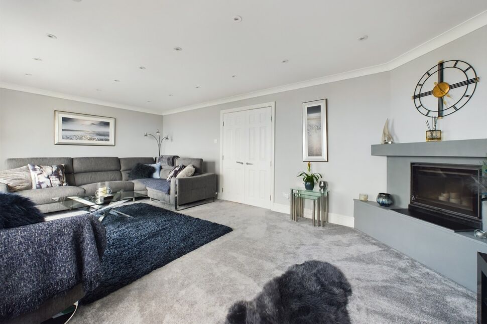 4 bedroom Detached House for sale, Drakes Way, Portishead, BS20 £700,000