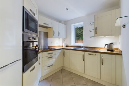 Adlington House, 1 bedroom  Flat for sale, £150,000