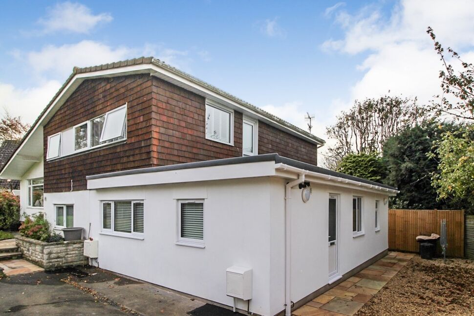 Main image of 1 bedroom Semi Detached Flat to rent, Priory Road, Easton-In-Gordano, Bristol, BS20