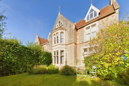 2 bedroom  Flat for sale
