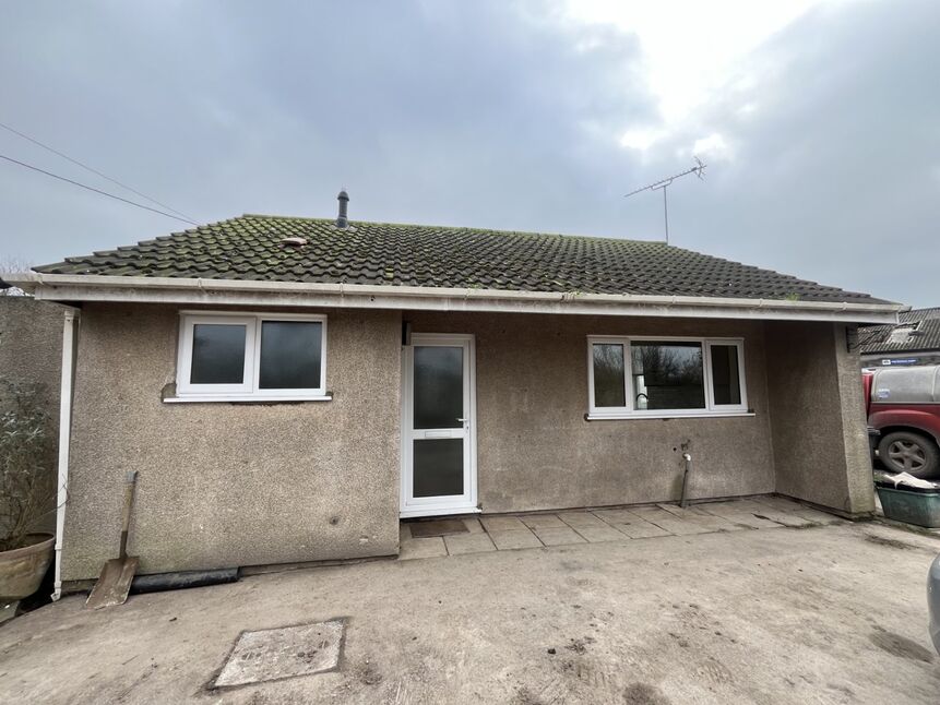 1 bedroom Link Detached Bungalow to rent