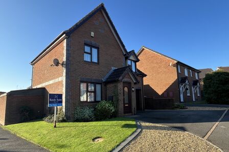 Brock End, 3 bedroom Detached House for sale, &pound;460,000
