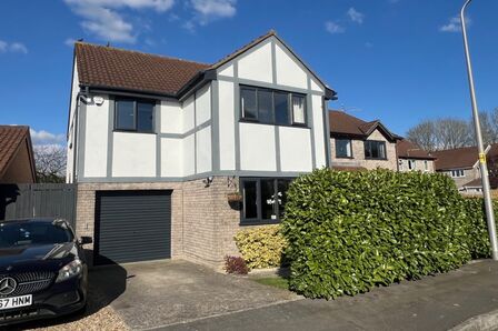 Homeground, 4 bedroom Detached House for sale, £520,000
