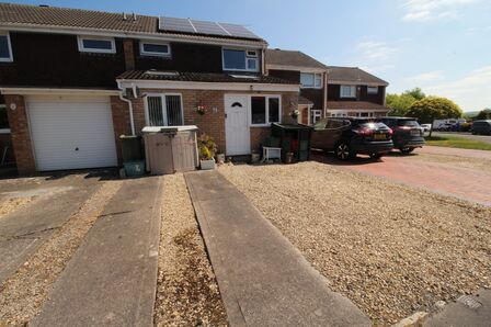 4 bedroom Mid Terrace House for sale