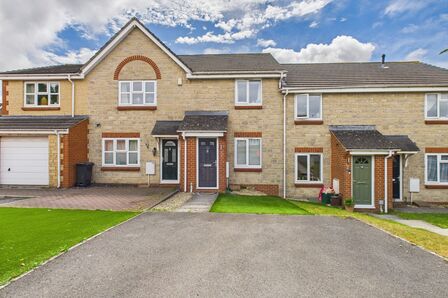 2 bedroom Mid Terrace House for sale
