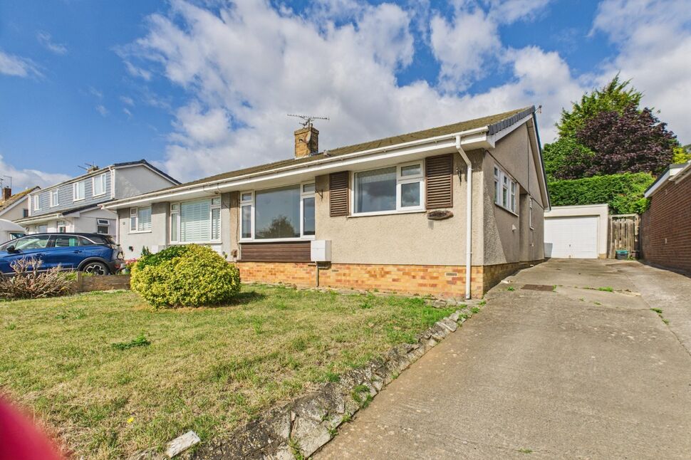 Main image of 2 bedroom Semi Detached Bungalow to rent, Honeylands, Portishead, Somerset, BS20