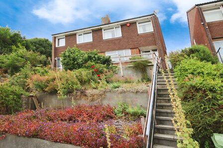 Leeside, 3 bedroom Semi Detached House for sale, £325,000
