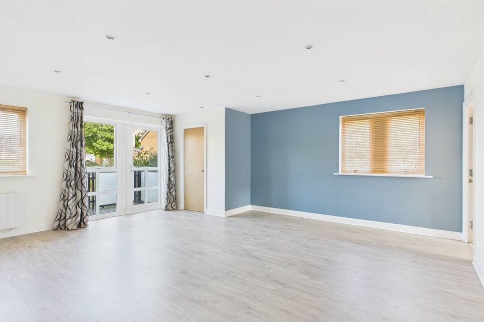 Main image of 2 bedroom Flat for sale, Woodacre, Portishead, Bristol, BS20
