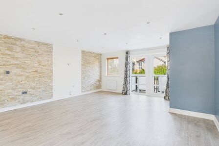 2 bedroom  Flat for sale