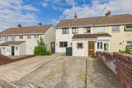 South Grove, 3 bedroom Semi Detached House for sale, £325,000