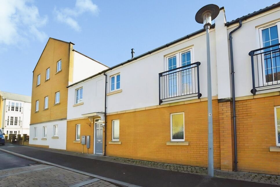 Main image of 2 bedroom Mid Terrace House for sale, Eastcliff, Portishead, Bristol, BS20