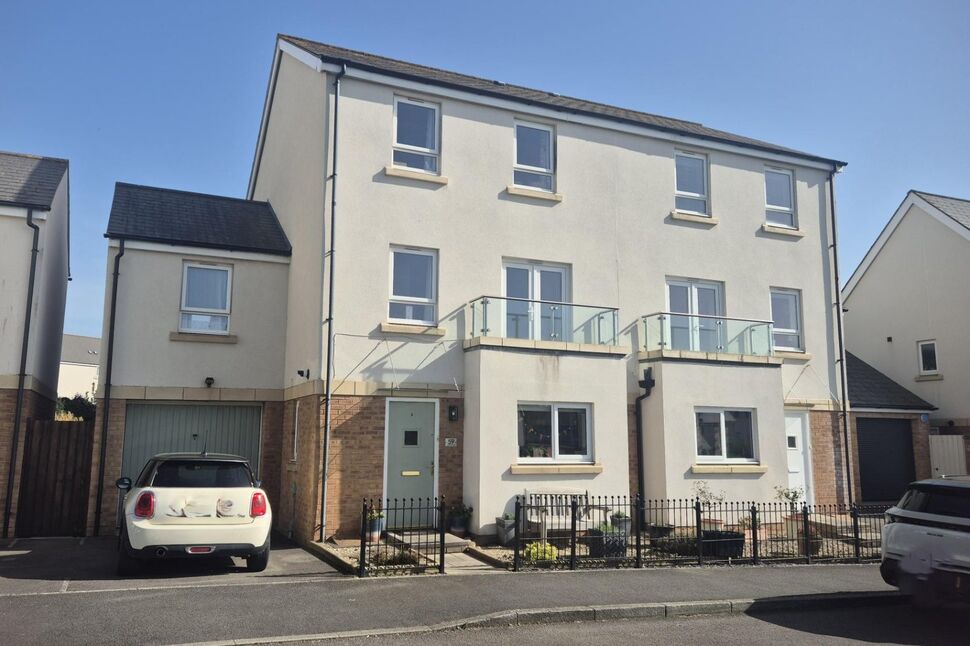 Main image of 4 bedroom Semi Detached House for sale, Kingfisher Road, Portishead, Bristol, BS20