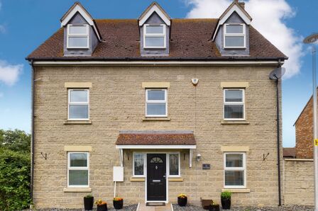 The Finches, 5 bedroom Detached House for sale, &pound;725,000