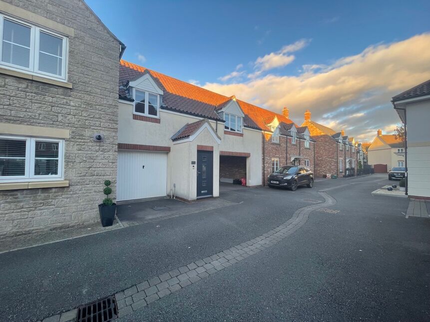 Main image of 2 bedroom Mid Terrace House for sale, Lundy Gate, Portishead, Bristol, BS20