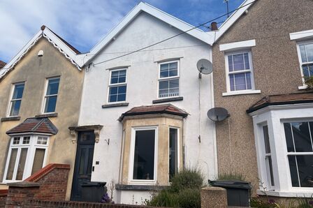 3 bedroom Mid Terrace House for sale