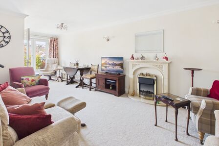 Brampton Way, 2 bedroom Flat for sale, &pound;250,000