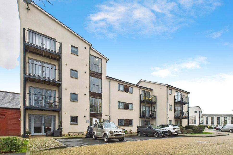Main image of 2 bedroom Flat for sale, Navigators Court, Portishead, Bristol, BS20
