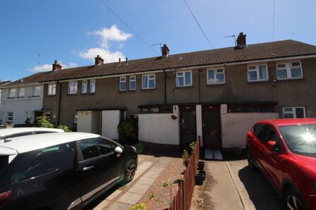 3 bedroom Mid Terrace House for sale