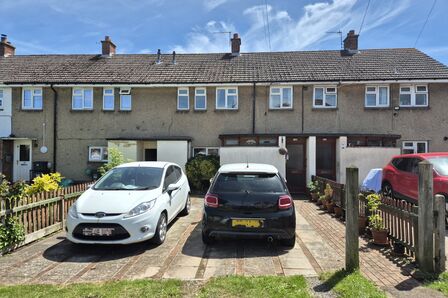 3 bedroom Mid Terrace House for sale