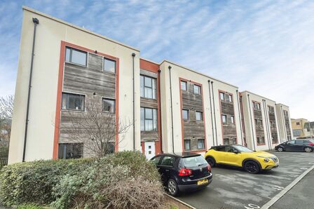 Newfoundland Way, 2 bedroom Flat for sale, &pound;230,000