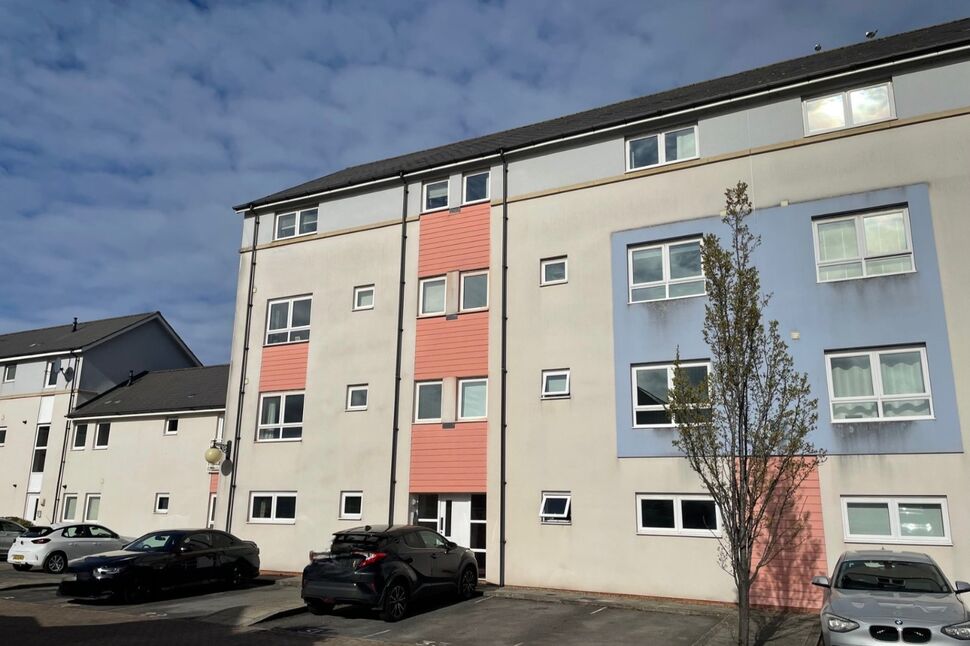Main image of 2 bedroom Flat for sale, Guillemot Road, Portishead, Bristol, BS20