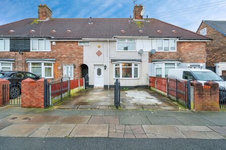 3 bedroom Mid Terrace House for sale