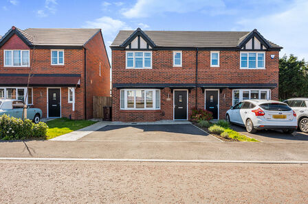 3 bedroom Semi Detached House to rent
