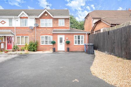 3 bedroom End Terrace House for sale