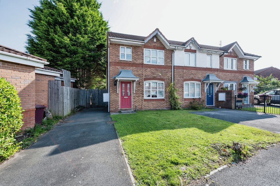 3 bedroom Mid Terrace House for sale
