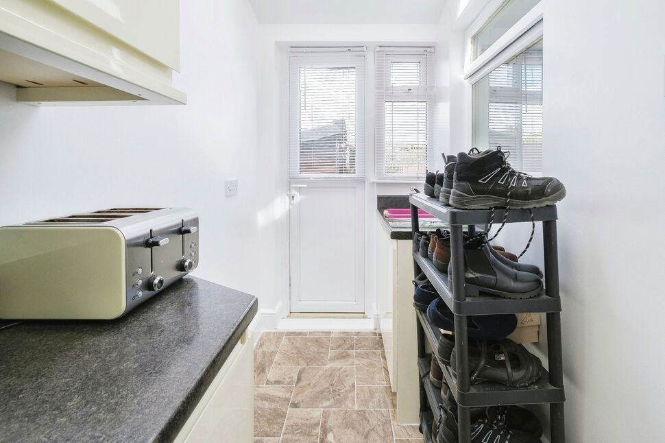 2 bedroom Semi Detached House for sale, Chatsworth Road, Rainhill, L35