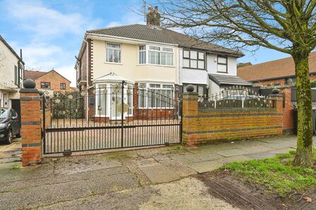 Longview Drive, 3 bedroom Semi Detached House for sale, &pound;325,000