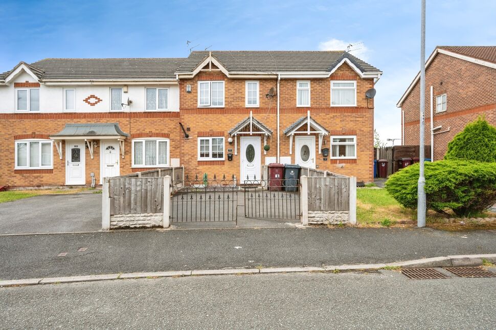 2 bedroom Mid Terrace House for sale