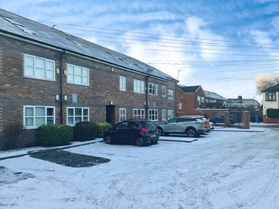 Wallace Drive, 2 bedroom  Flat for sale, £70,000