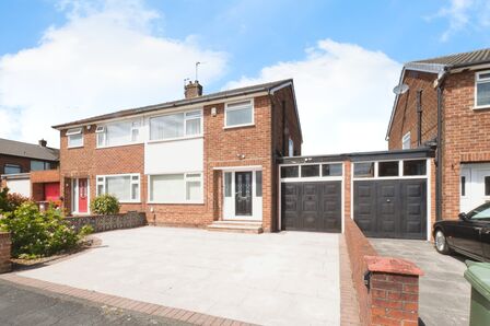 Nidderdale Avenue, 3 bedroom Semi Detached House for sale, £260,000