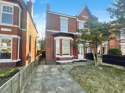 Pilkington Road, 4 bedroom Semi Detached House to rent, £1,600 pcm