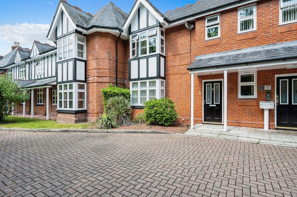 Main image of 2 bedroom  Flat to rent, Cedar Court, Knowsley, Merseyside, L34