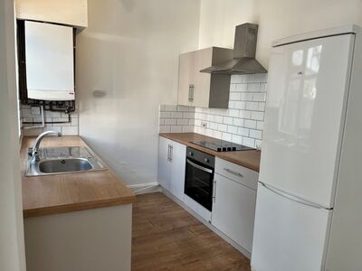 Cook Street, 2 bedroom Mid Terrace House to rent, &pound;825 pcm