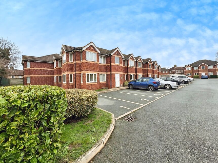 2 bedroom Flat for sale