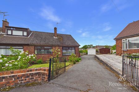 3 bedroom Semi Detached Bungalow for sale