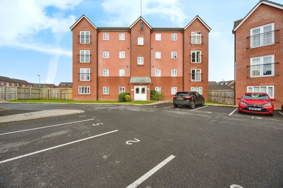 2 bedroom Flat for sale