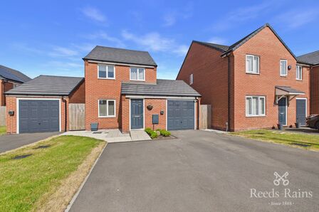 3 bedroom Detached House for sale