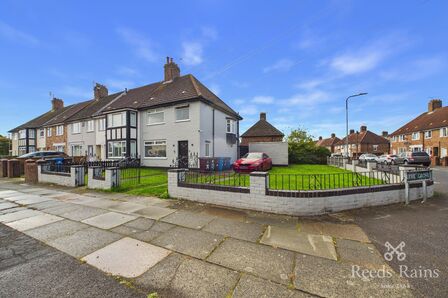 3 bedroom End Terrace House for sale