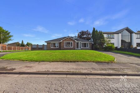 Longmeadow Road, 4 bedroom Detached Bungalow for sale, &pound;450,000
