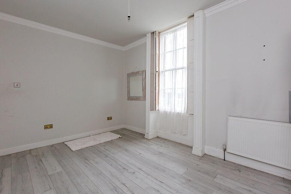 2 bedroom Flat for sale, Penwortham Hall Gardens, Penwortham, PR1 £80,000