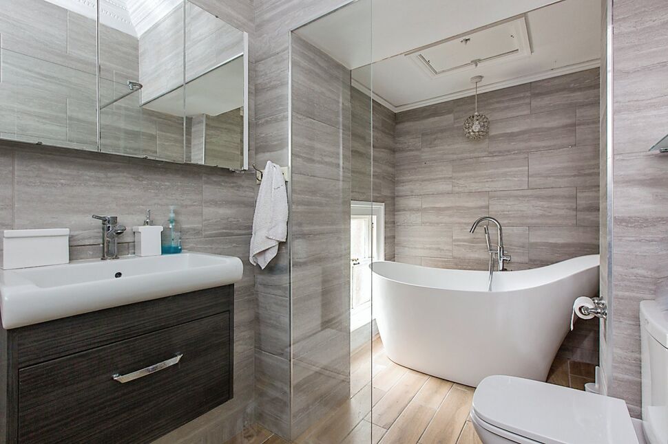 2 bedroom Flat for sale, Penwortham Hall Gardens, Penwortham, PR1 £80,000