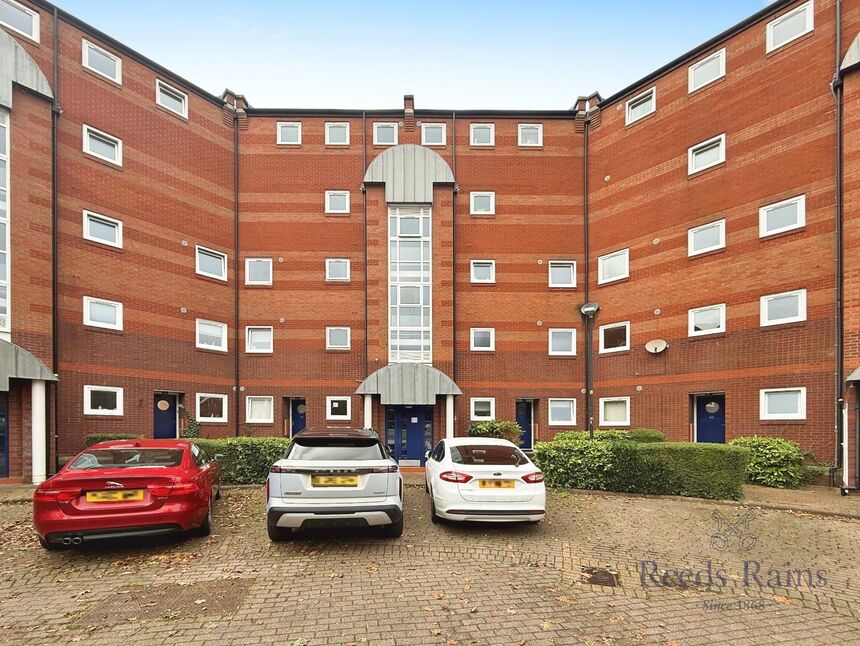 2 bedroom  Flat for sale