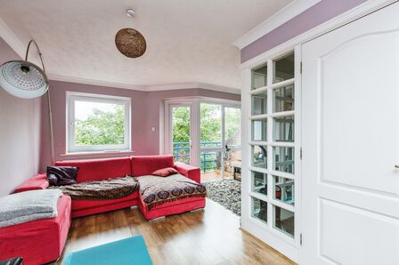 Princes Reach, 3 bedroom Mid Terrace House for sale, £170,000